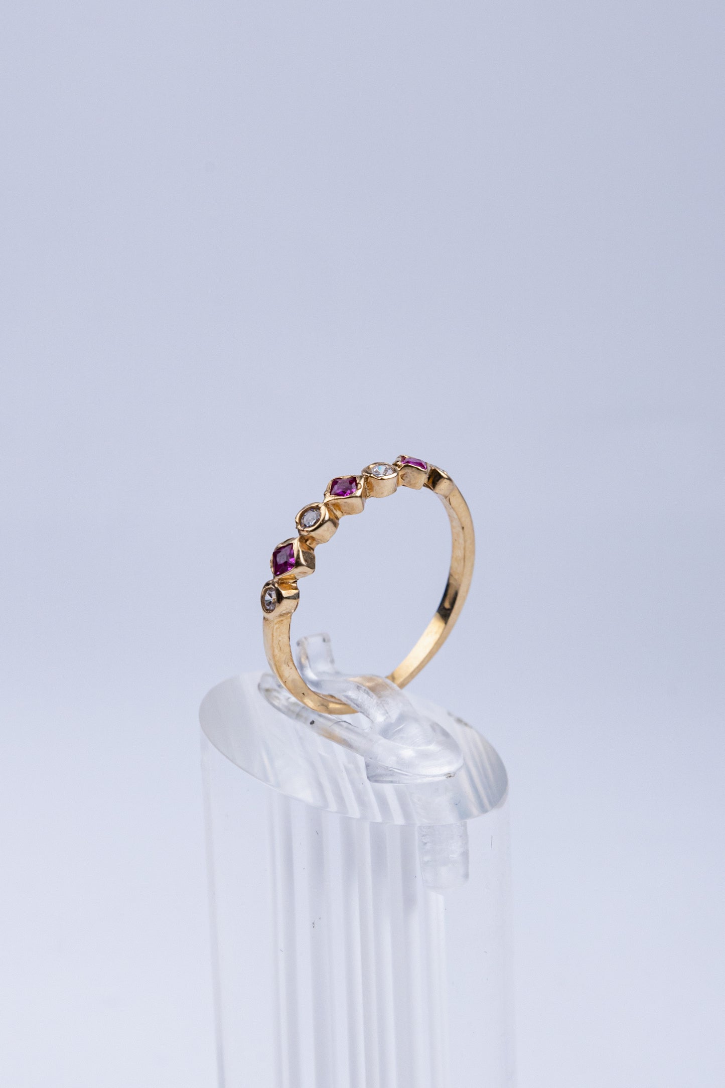 Anillo de dama churumbela con piedra rosa