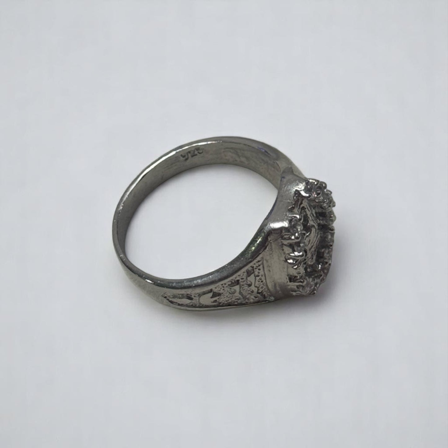 ANILLO CABALLO C/P GRABADO A LOS COSTADOS